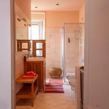Al 5 Homestay Varese